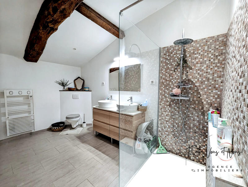 Maison - 315 m² - 10 pièces