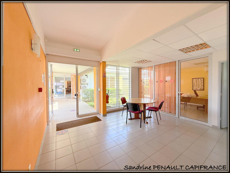 Bureau - 457 m² - 18 pièces