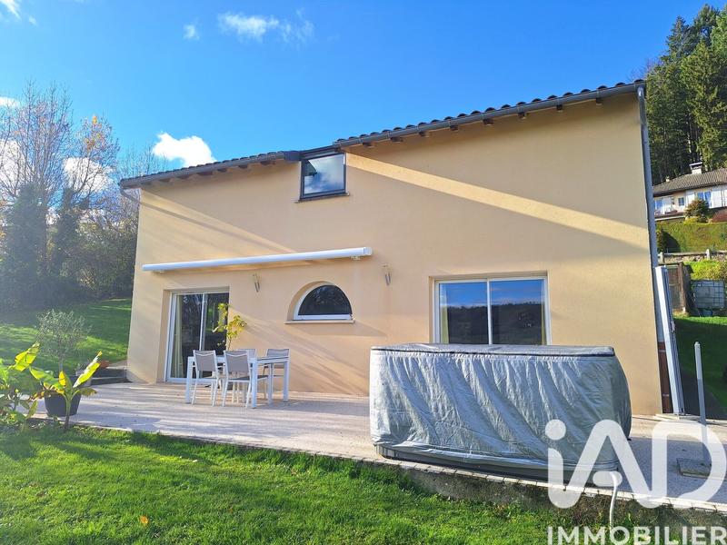 Maison - 136 m² - 5 pièces