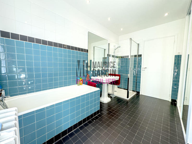 Maison - 196 m² - 6 pièces