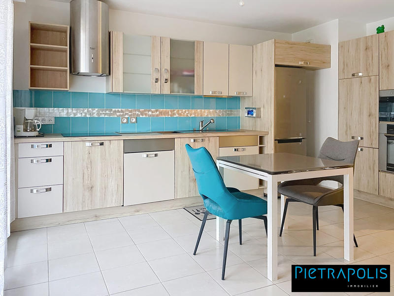 Appartement - 92 m² - 4 pièces