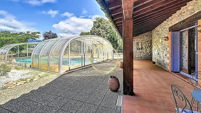 Mas - 200 m² - 6 pièces