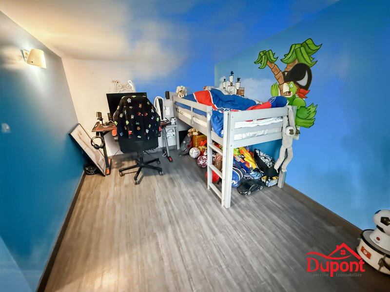 Maison - 95 m² - 5 pièces