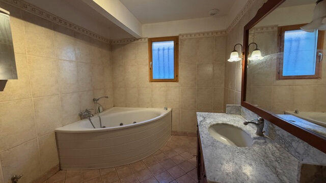 Maison - 190 m² - 6 pièces