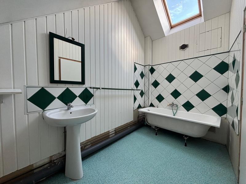 Maison - 200 m² - 8 pièces