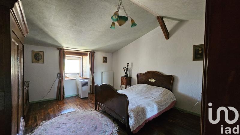 Maison - 338 m² - 6 pièces