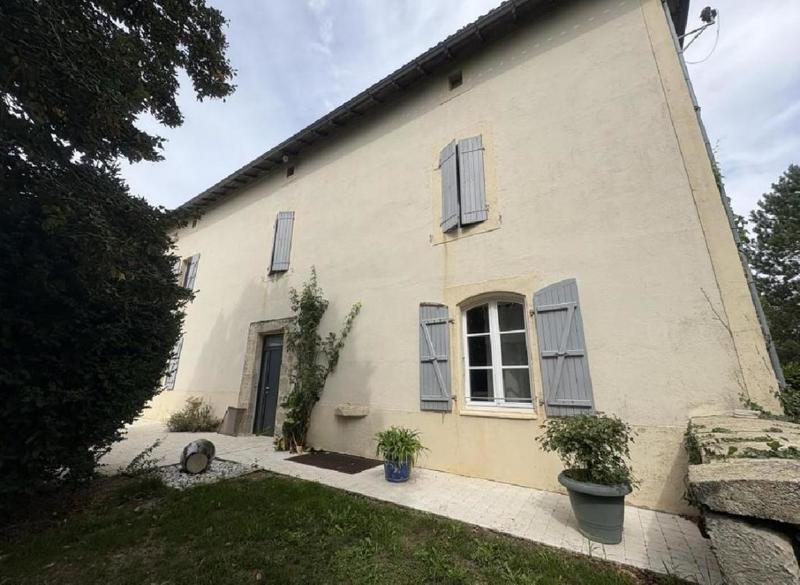 Maison - 192 m² - 6 pièces