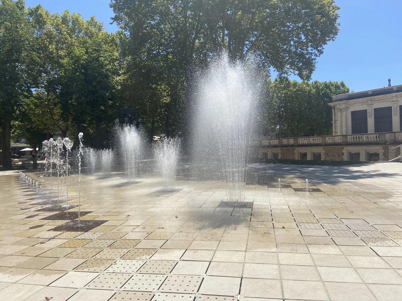 Fonds de commerce - Magasins - 246 m²