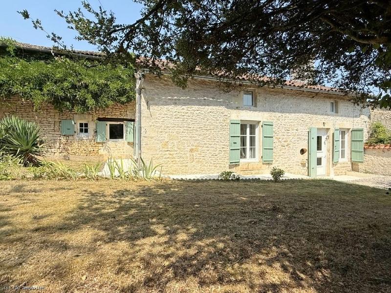 Maison en pierre - 228 m² - 7 pièces