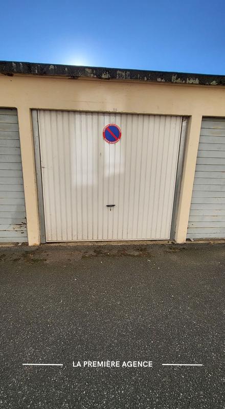 Parking / Garage - 11 m²