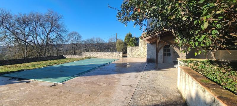 Demeure - 470 m² - 12 pièces