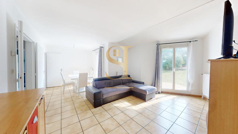 Maison - 90 m² - 5 pièces