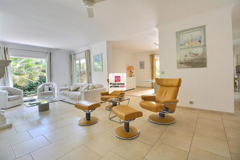 Maison - 181 m² - 6 pièces