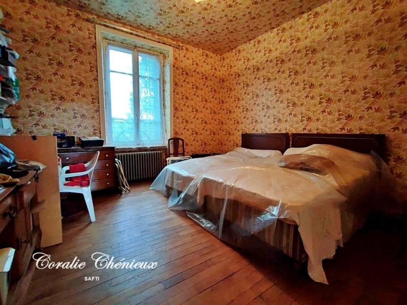 Maison - 232 m² - 8 pièces