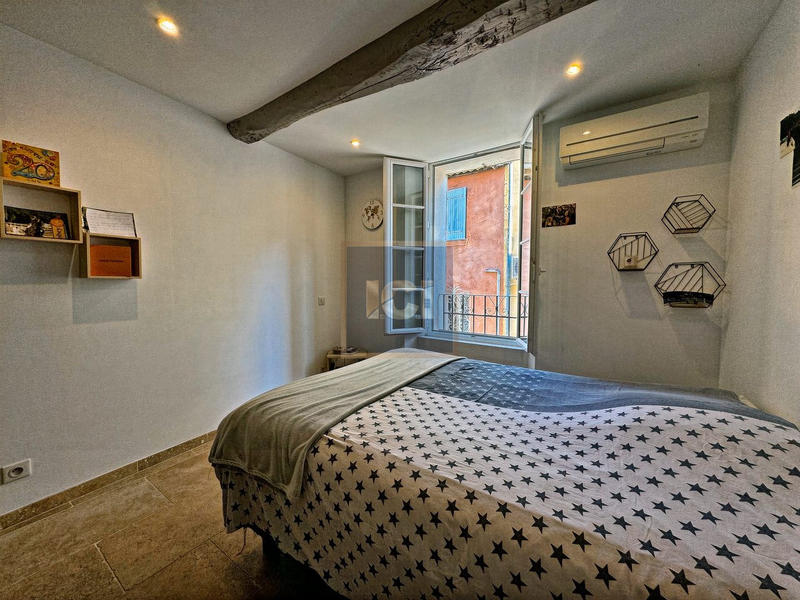 Duplex - 121 m² - 6 pièces