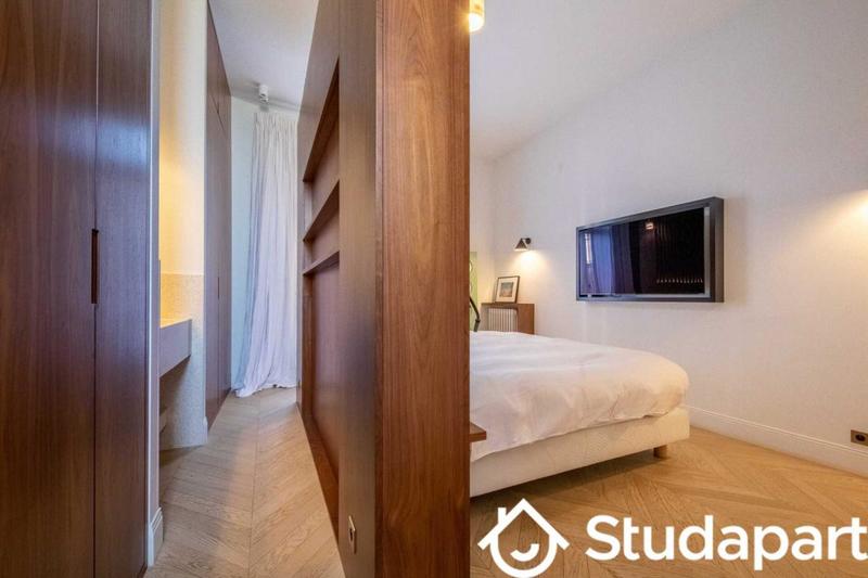 Appartement - 160 m² - 5 pièces