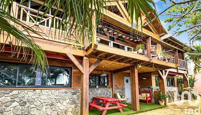 Maison - 180 m² - 7 pièces