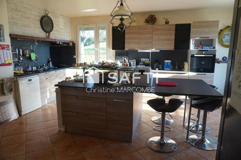 Maison - 229 m² - 10 pièces