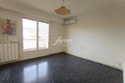 Appartement - 80 m² - 3 pièces