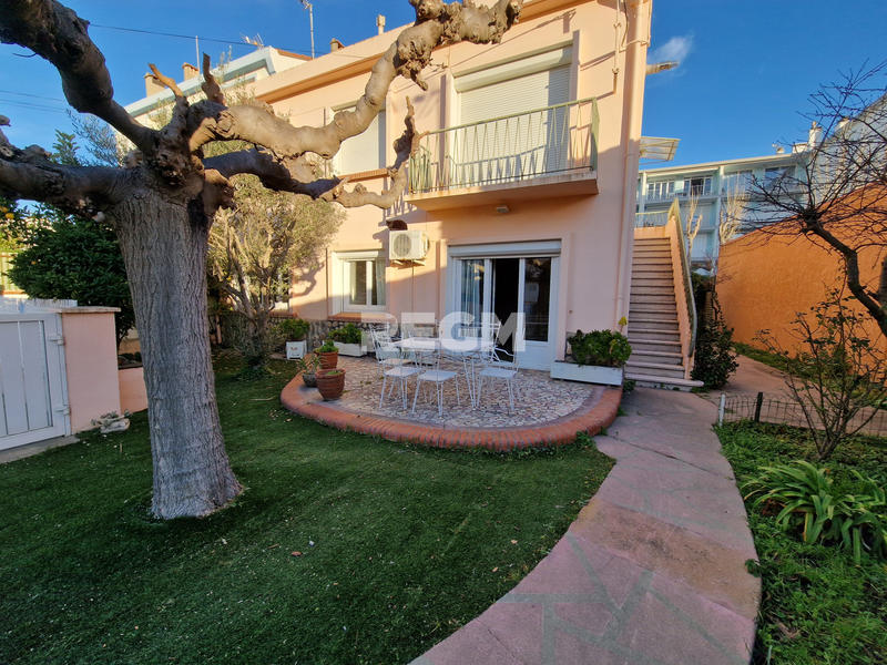 Villa - 150 m² - 8 pièces