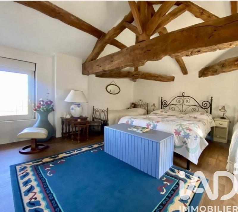 Maison - 209 m² - 6 pièces