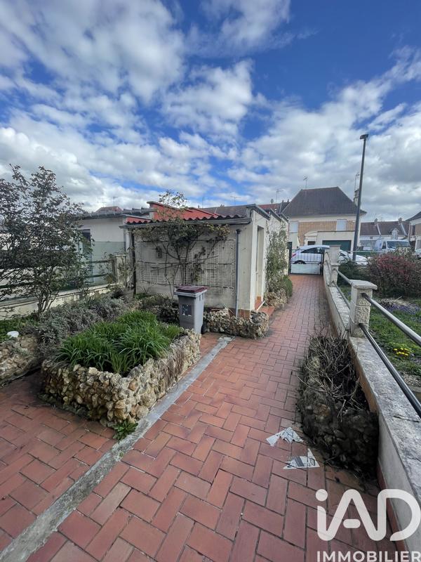 Maison - 93 m² - 5 pièces