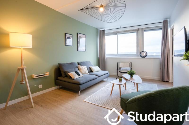 Chambre - 10 m² - 1 pièce