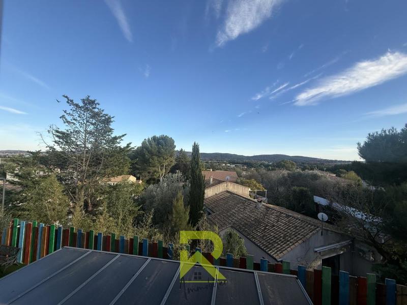 Maison - 239 m² - 4 pièces