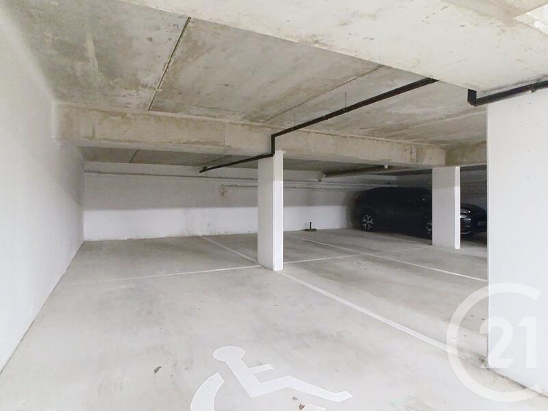 Appartement - 85 m² - 4 pièces