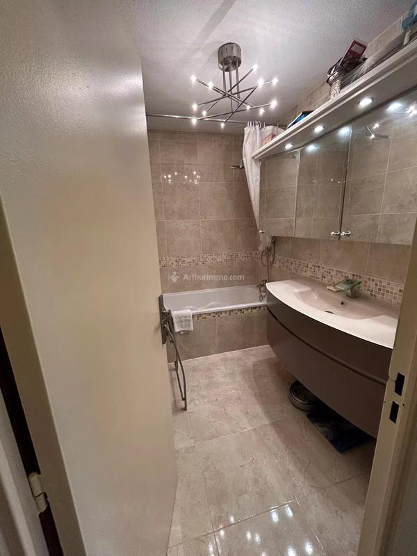 Appartement - 87 m² - 4 pièces