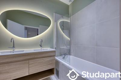 Chambre - 9 m² - 1 pièce