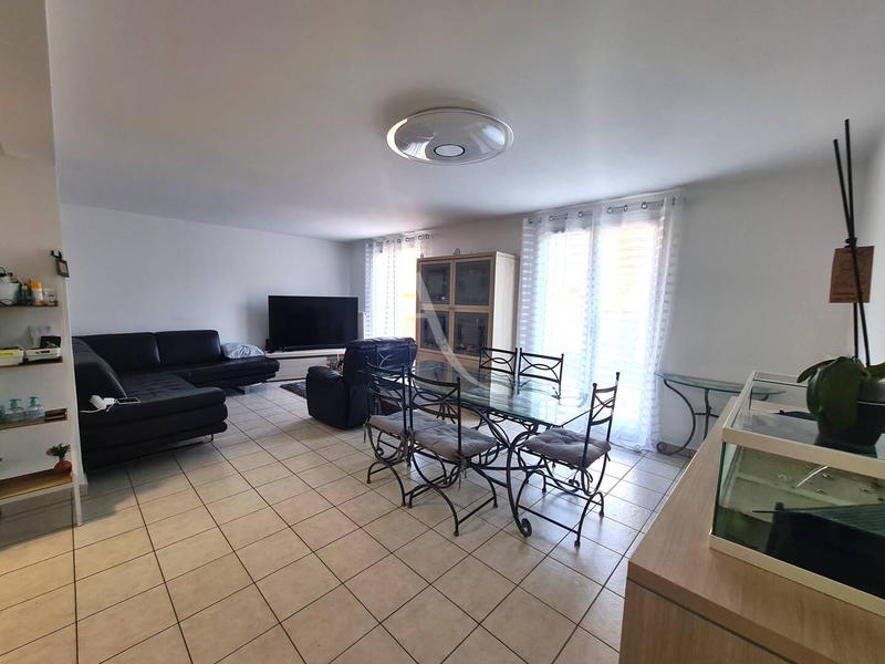 Maison - 89 m² - 5 pièces