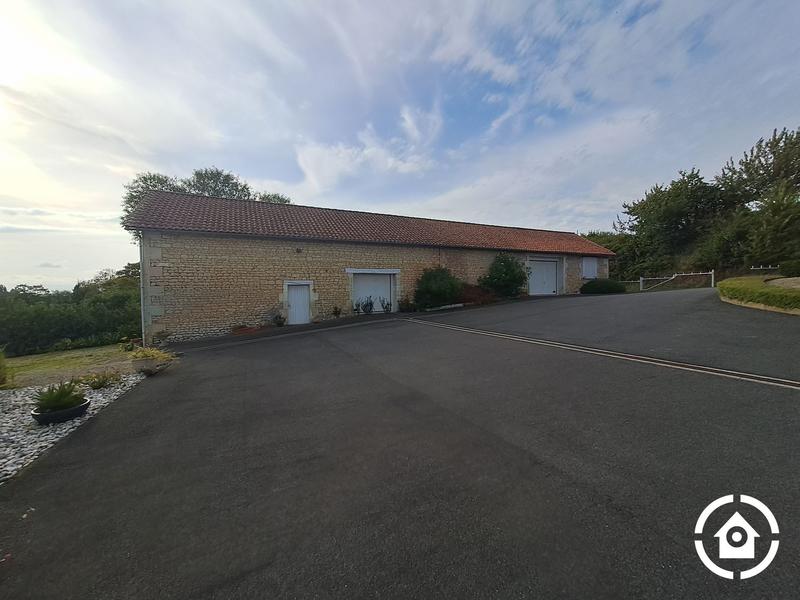 Maison - 170 m² - 6 pièces