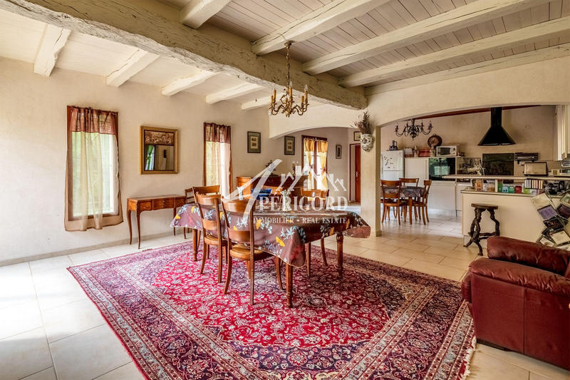 Maison traditionnelle - 180 m² - 6 pièces