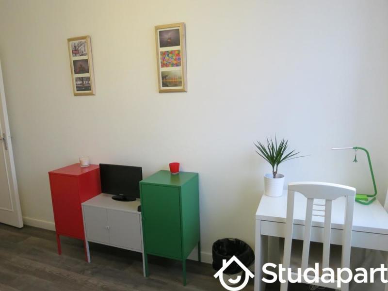 Chambre - 14 m² - 1 pièce