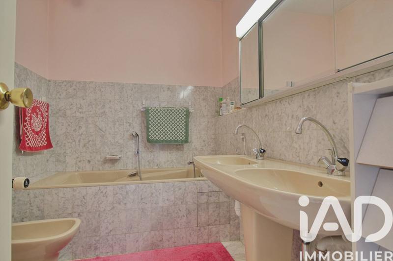 Appartement - 143 m² - 7 pièces