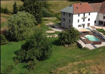 Maison - 240 m² - 6 pièces