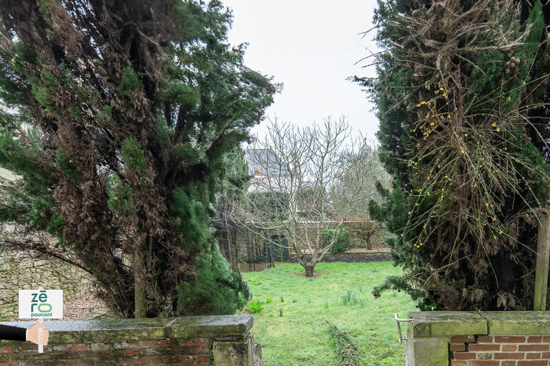 Maison - 311 m² - 12 pièces