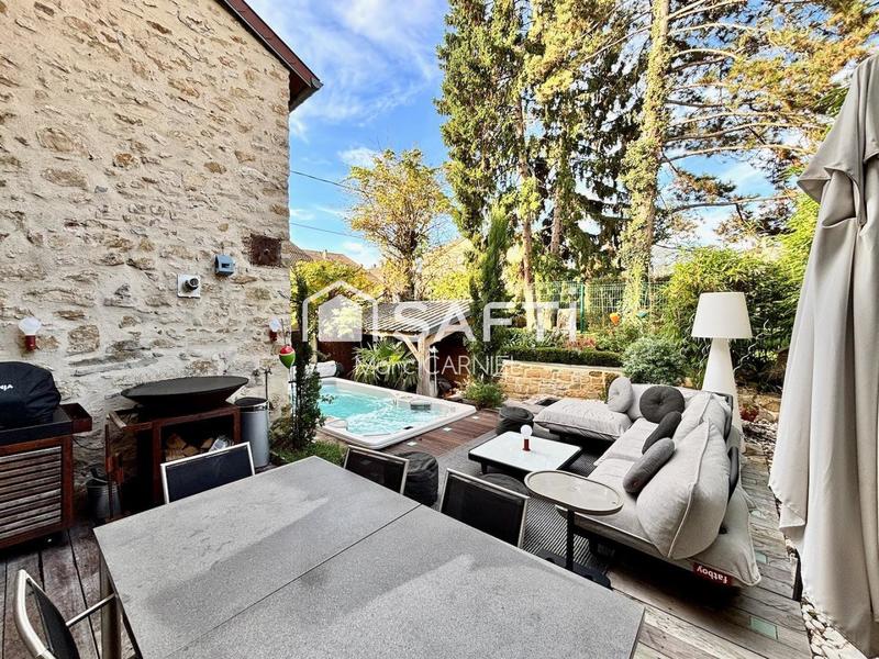 Maison - 335 m² - 11 pièces