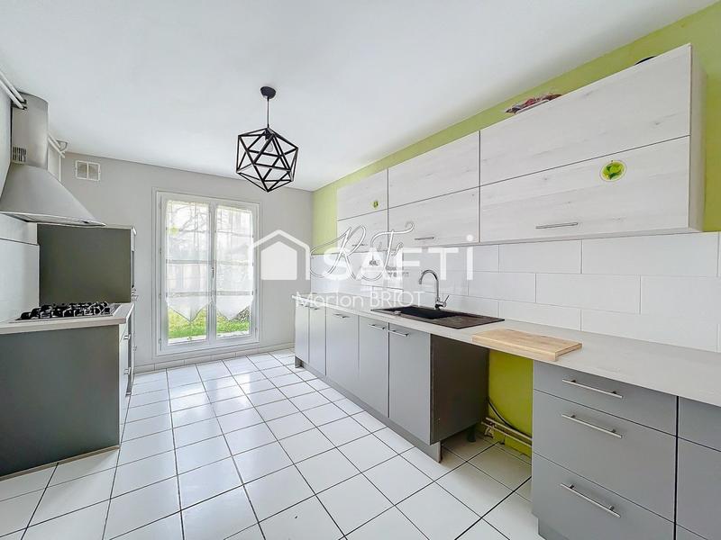 Maison - 104 m² - 5 pièces