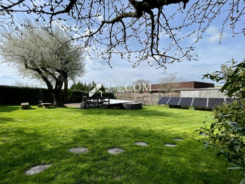 Demeure - 169 m² - 8 pièces