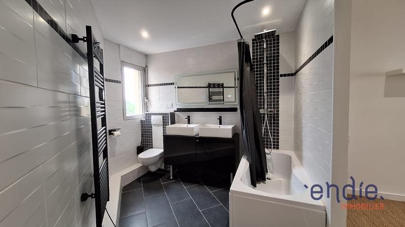 Appartement - 81 m² - 4 pièces