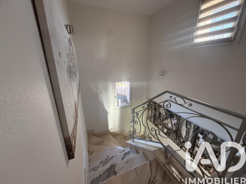 Maison de maîtres - 360 m² - 8 pièces