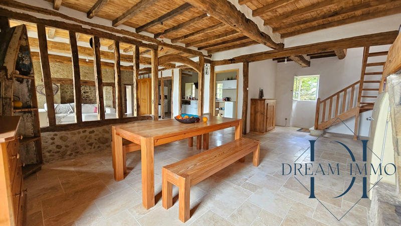 Maison - 308 m² - 5 pièces