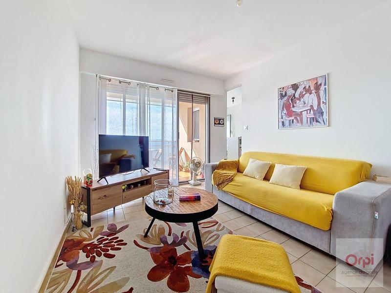 Studio - 27 m² - 1 pièce