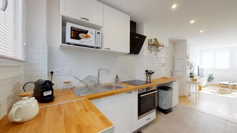 Appartement - 80 m² - 5 pièces