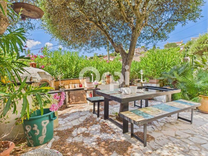 Maison - 199 m² - 7 pièces