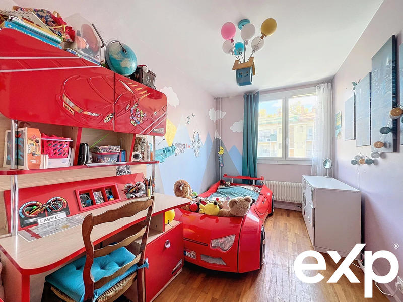 Appartement - 82 m² - 5 pièces