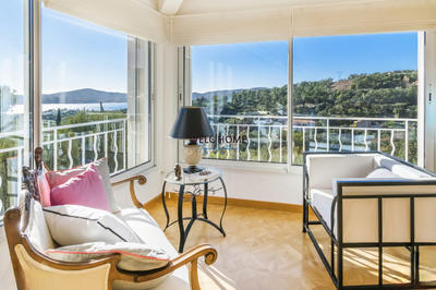 Maison - 242 m² - 10 pièces