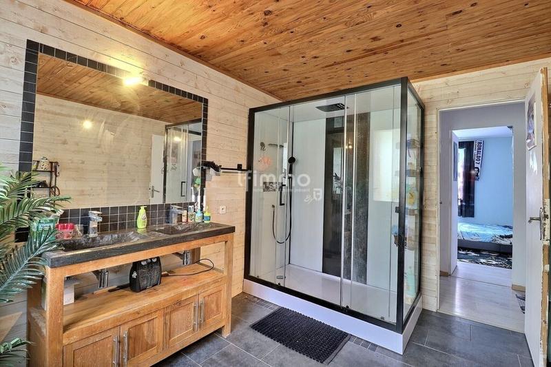 Maison - 101 m² - 5 pièces